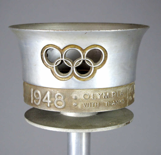 90 Torche officielle des Jeux Olympiques d'été de Londres en 1948 Vendu 3000 euros